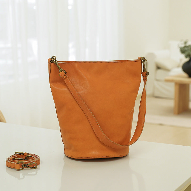 Niche High-grade Large-capacity Bucket Bag Soft Cowhide Commuter Shoulder Bag