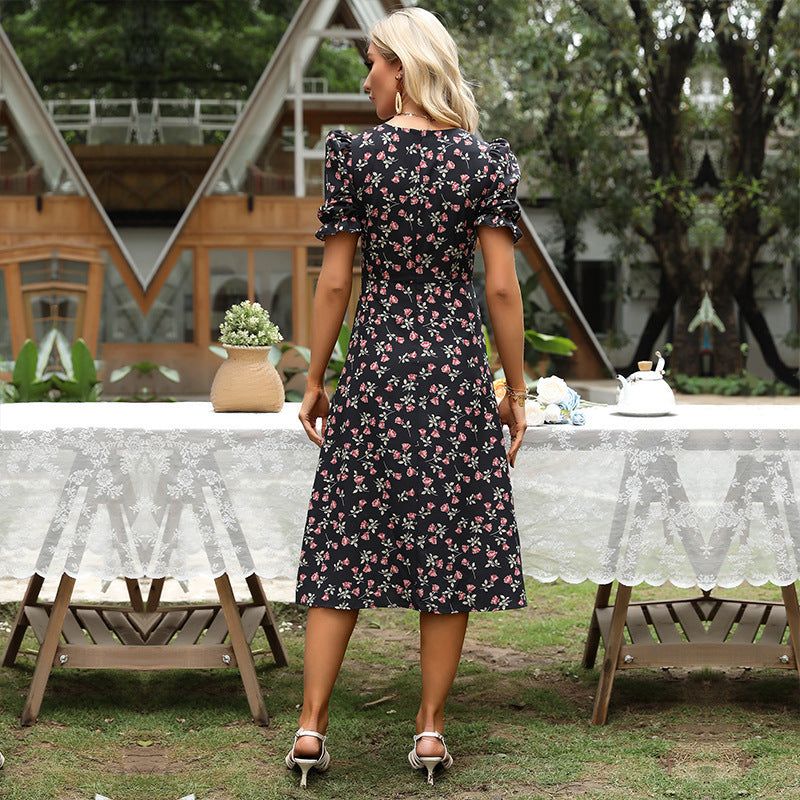 Vestido dividido con mangas abullonadas y estampado floral con cuello color melocotón para mujer