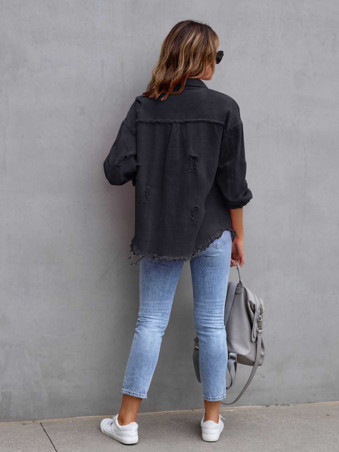 Jeansjacke im Used-Look mit überschnittener Schulterpartie