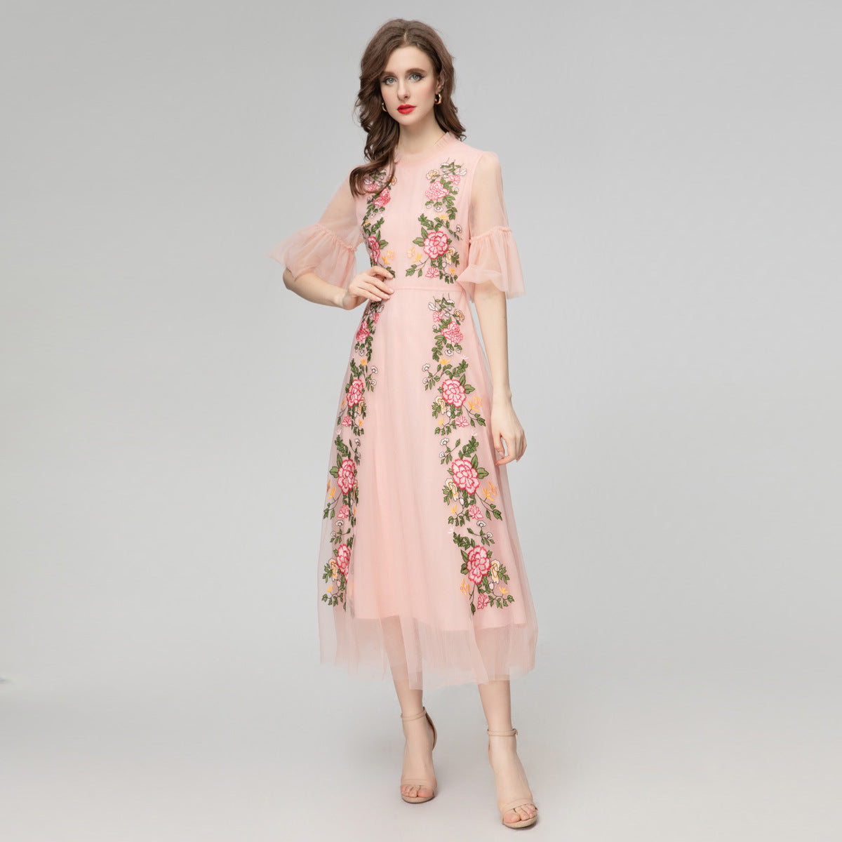 Positioning Embroidery Flower Mesh Large Swing Dress